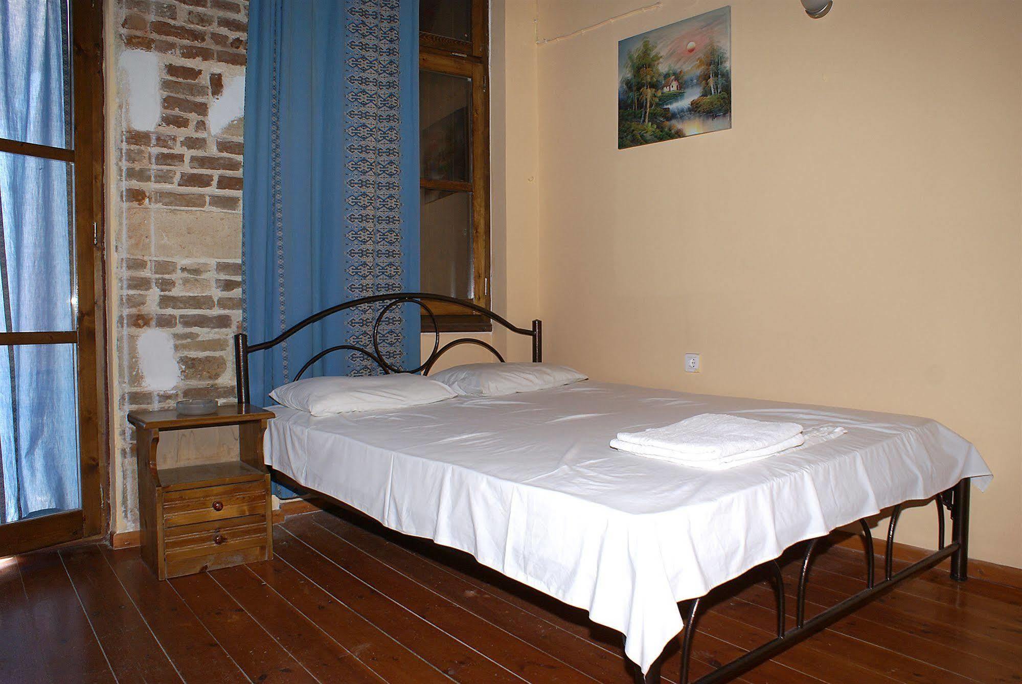 Kydonia Rooms Chrissi Akti Chania Exterior foto