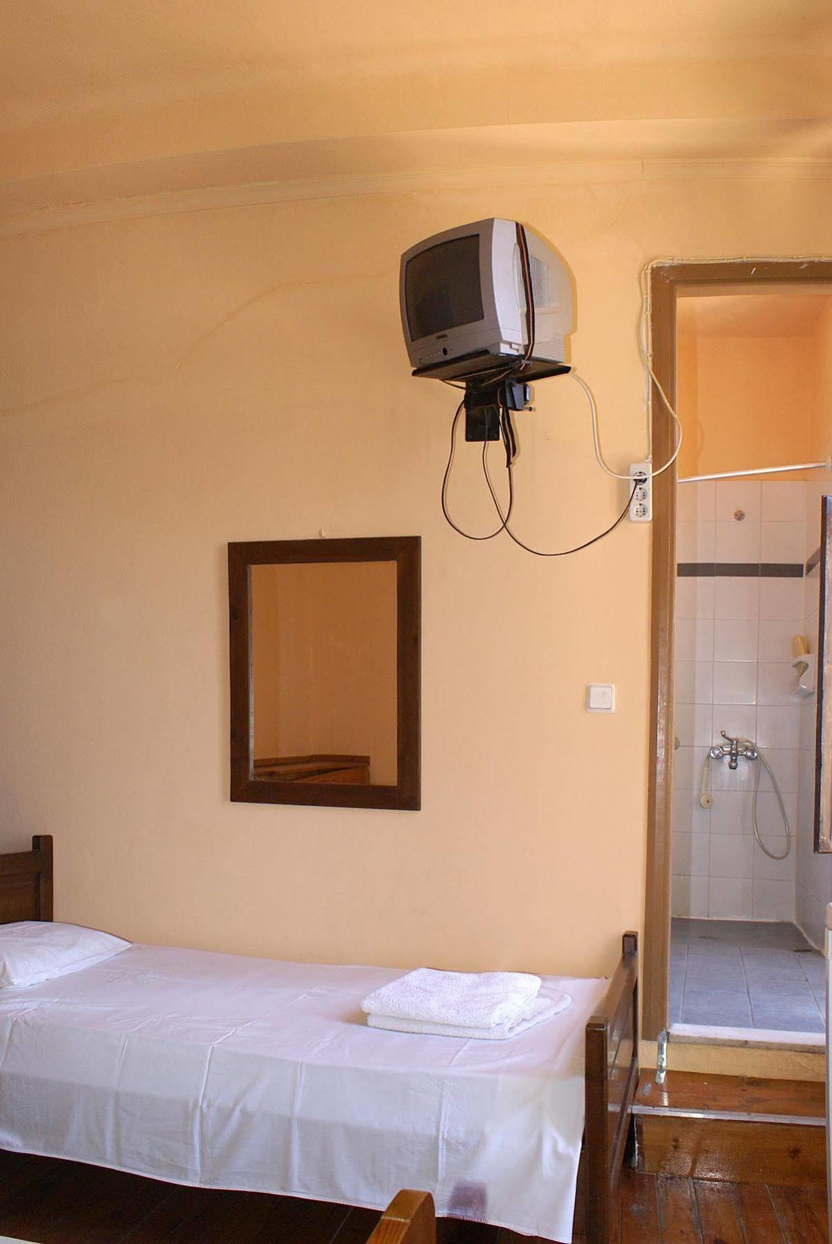 Kydonia Rooms Chrissi Akti Chania Exterior foto
