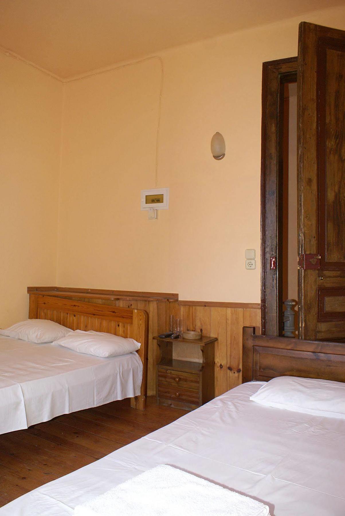 Kydonia Rooms Chrissi Akti Chania Exterior foto