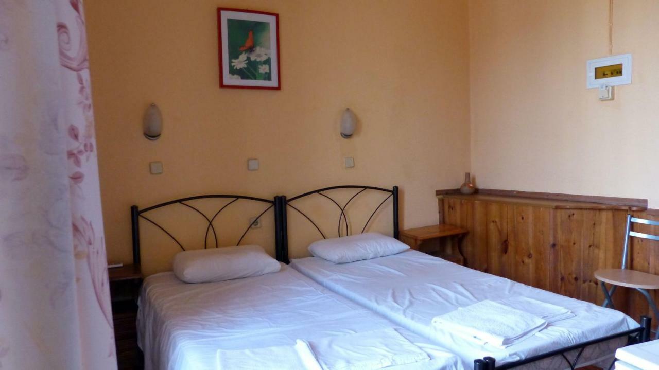 Kydonia Rooms Chrissi Akti Chania Exterior foto
